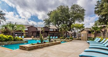 3 Shimmering swimming pools